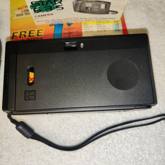 Kodak Star 635 DX Wind 35MM Camera, with Manual and Case - Picture 6 of 16